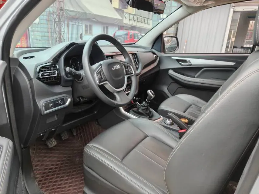 2023 Isuzu RE-MAX Jim 2.5T 143HP L4 6MT,autocango,china used car exporter,china ev exporter,chinese used car exporter,chinese used ev exporter