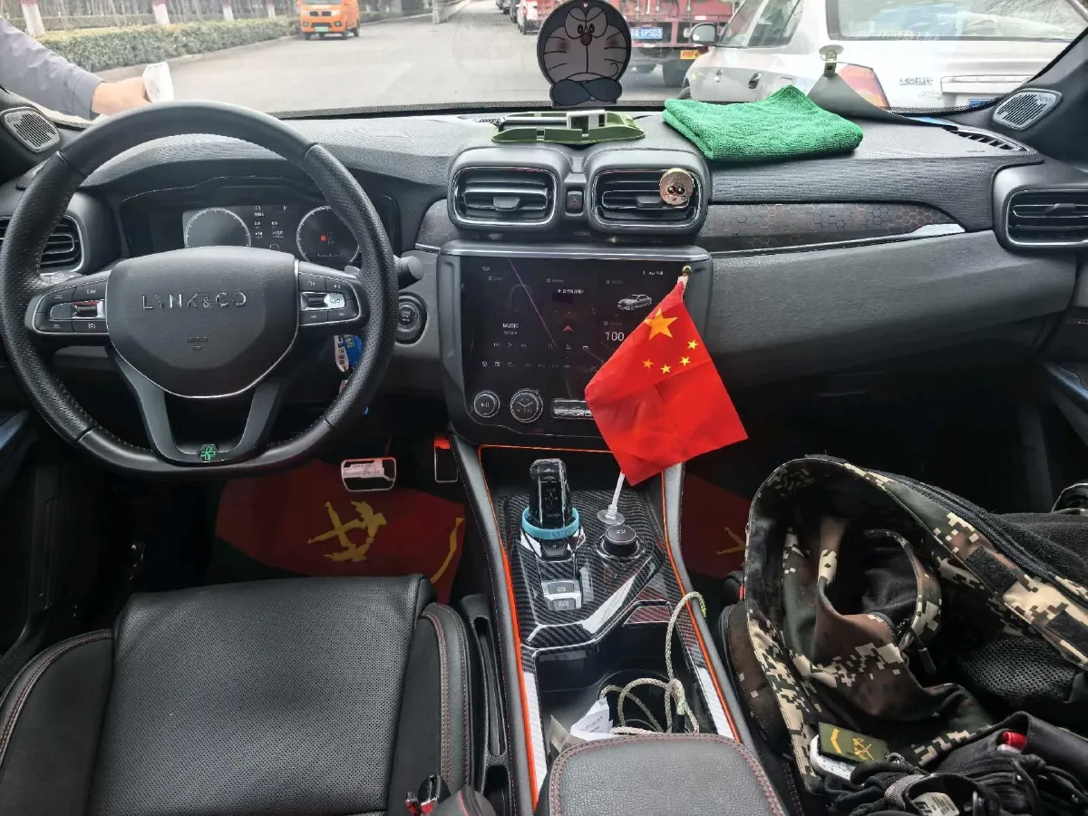 2018 Toyota C-HR 2.0L 171HP L4 CVT,autocango,china used car exporter,china ev exporter,chinese used car exporter,chinese used ev exporter