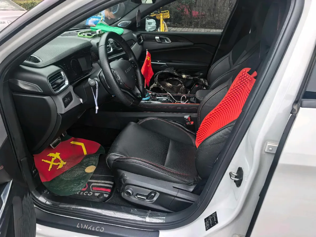 2018 Toyota C-HR 2.0L 171HP L4 CVT,autocango,china used car exporter,china ev exporter,chinese used car exporter,chinese used ev exporter