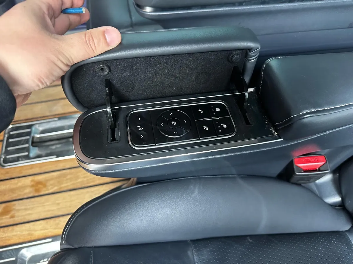 2023 GAC Trumpchi M8 2.0T 252HP L4 8AT,autocango,china used car exporter,china ev exporter,chinese used car exporter,chinese used ev exporter