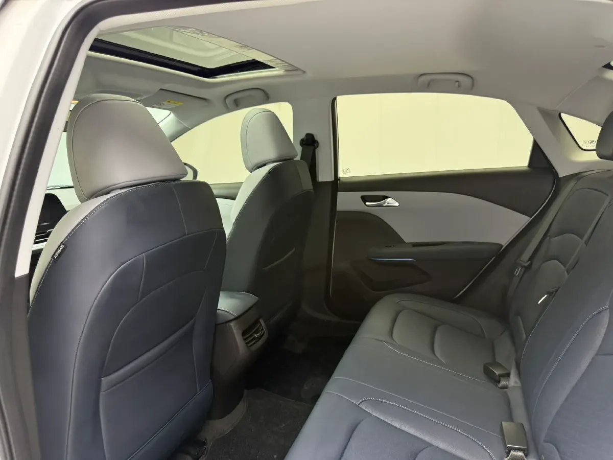 2024 Chevrolet Monza 1.5L 113HP L4 6DCT,autocango,china used car exporter,china ev exporter,chinese used car exporter,chinese used ev exporter