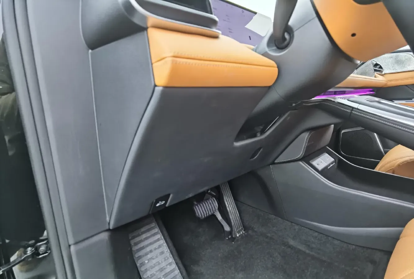 2025 Xpeng G9 BEV 79KWH,autocango,china used car exporter,china ev exporter,chinese used car exporter,chinese used ev exporter