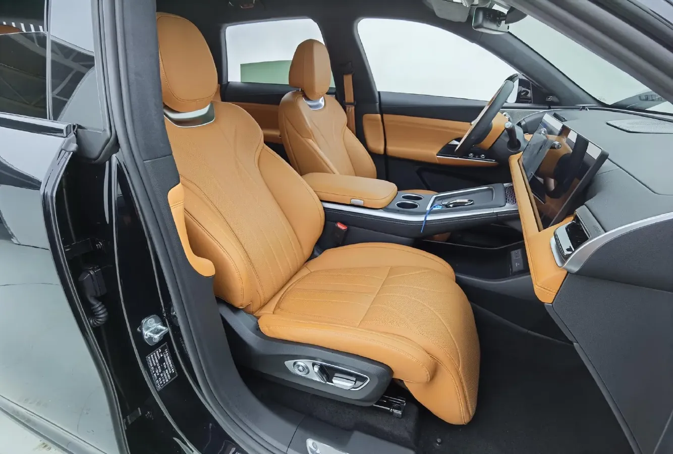 2025 Xpeng G9 BEV 79KWH,autocango,china used car exporter,china ev exporter,chinese used car exporter,chinese used ev exporter