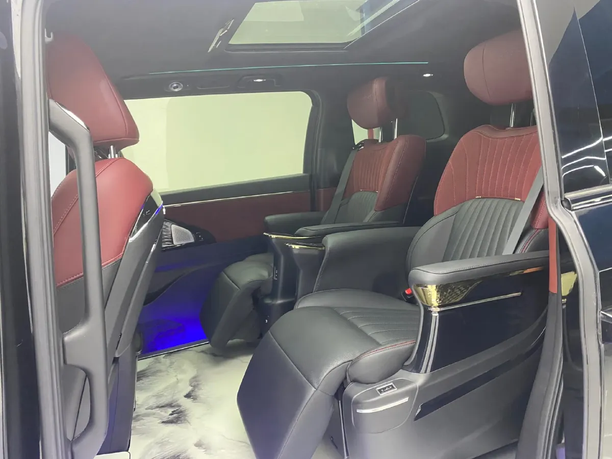 2023 GAC Trumpchi M8 2.0T 252HP L4 8AT,autocango,china used car exporter,china ev exporter,chinese used car exporter,chinese used ev exporter