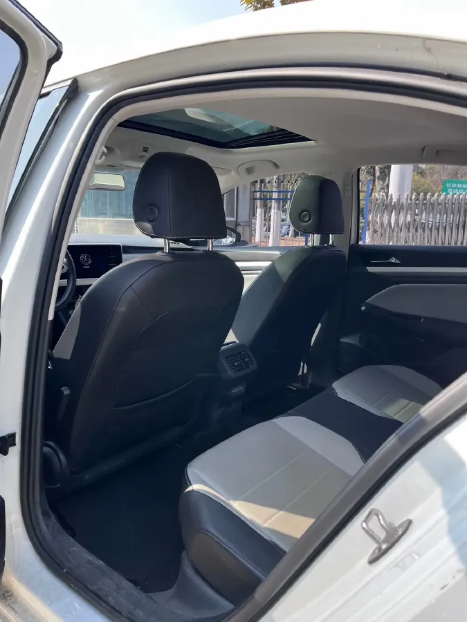 2023 Volkswagen Bora 1.2T 116HP L4 7DCT,autocango,china used car exporter,china ev exporter,chinese used car exporter,chinese used ev exporter