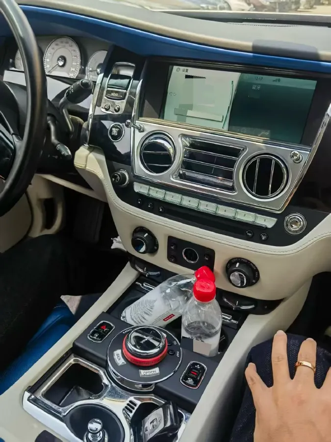 2015 Rolls-Royce Ghost 6.6T 571HP V12 8AT,autocango,china used car exporter,china ev exporter,chinese used car exporter,chinese used ev exporter