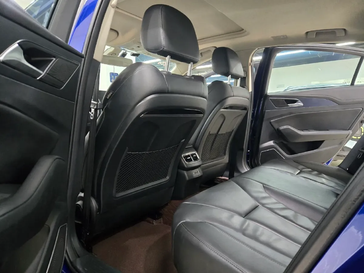 2020 HongQi H5 1.5T 169HP L4 7DCT,autocango,china used car exporter,china ev exporter,chinese used car exporter,chinese used ev exporter