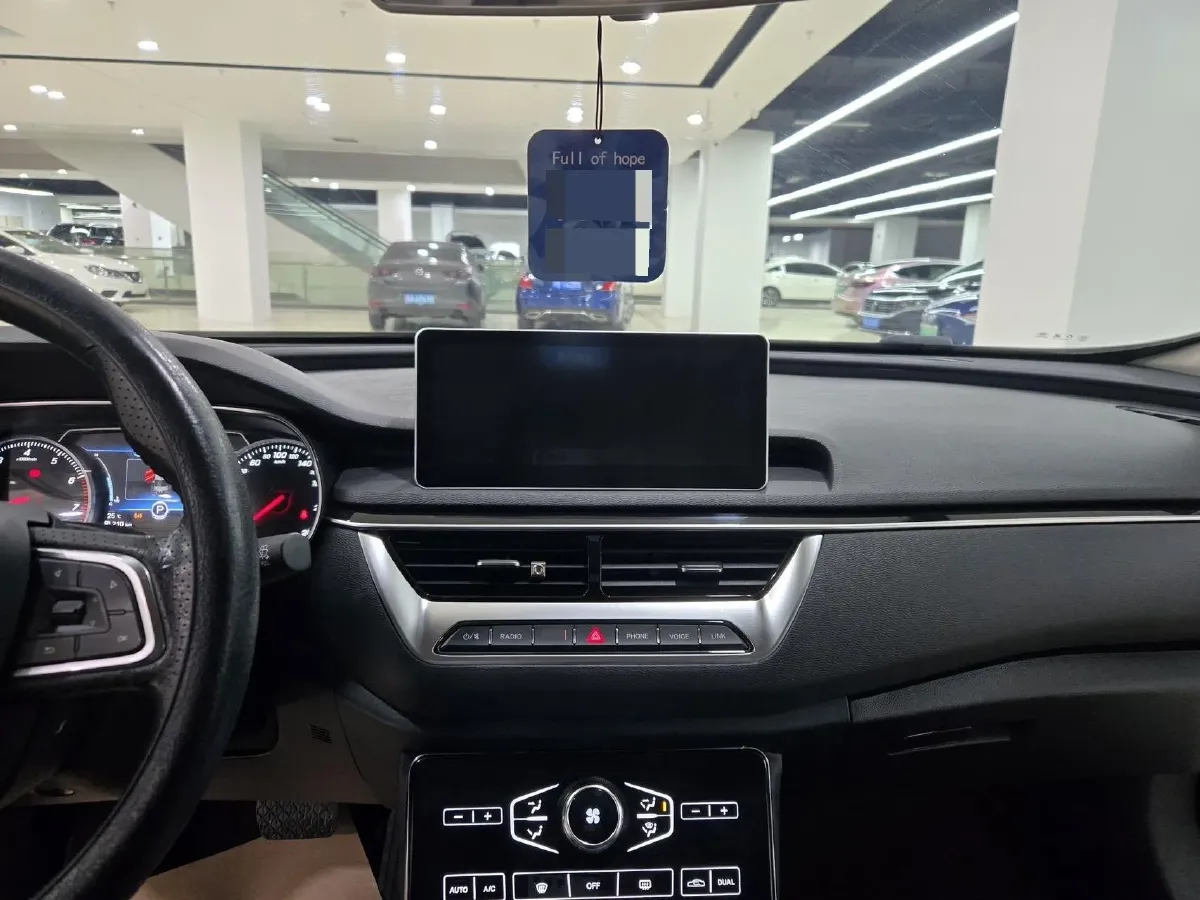 2020 HongQi H5 1.5T 169HP L4 7DCT,autocango,china used car exporter,china ev exporter,chinese used car exporter,chinese used ev exporter