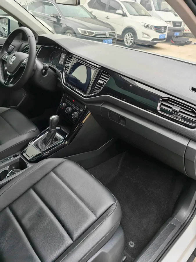 2019 Volkswagen T-Roc 1.4T 150HP L4 7DCT,autocango,china used car exporter,china ev exporter,chinese used car exporter,chinese used ev exporter
