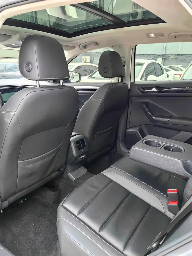 2019 Volkswagen T-Roc 1.4T 150HP L4 7DCT,autocango,china used car exporter,china ev exporter,chinese used car exporter,chinese used ev exporter