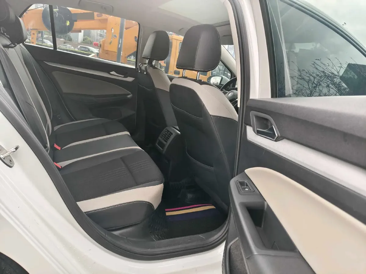 2023 Volkswagen Golf 1.4T 150HP L4 7DCT,autocango,china used car exporter,china ev exporter,chinese used car exporter,chinese used ev exporter