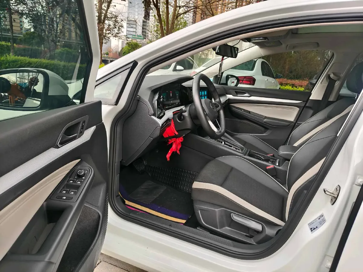 2023 Volkswagen Golf 1.4T 150HP L4 7DCT,autocango,china used car exporter,china ev exporter,chinese used car exporter,chinese used ev exporter
