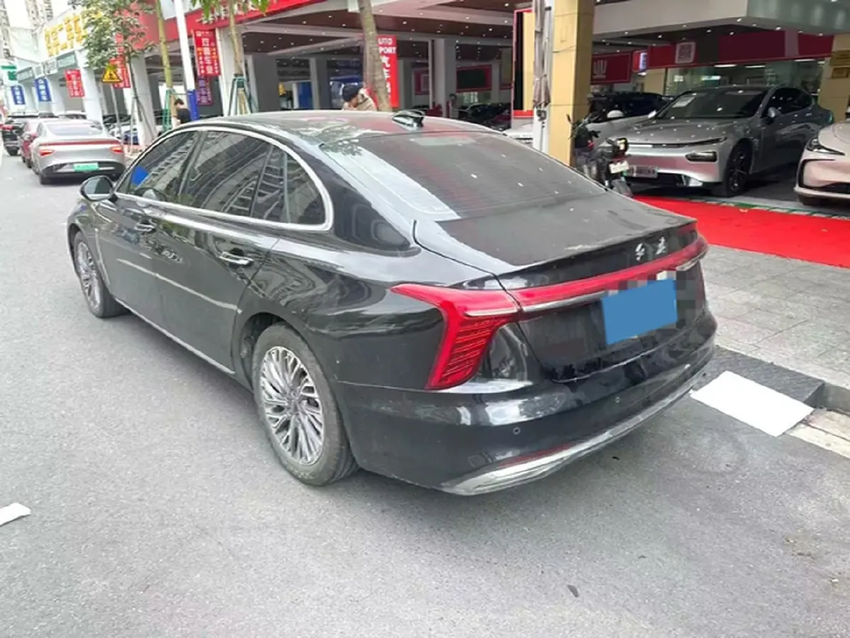 2023 HongQi H5 2.0T 224HP L4 8AT,autocango,china used car exporter,china ev exporter,chinese used car exporter,chinese used ev exporter