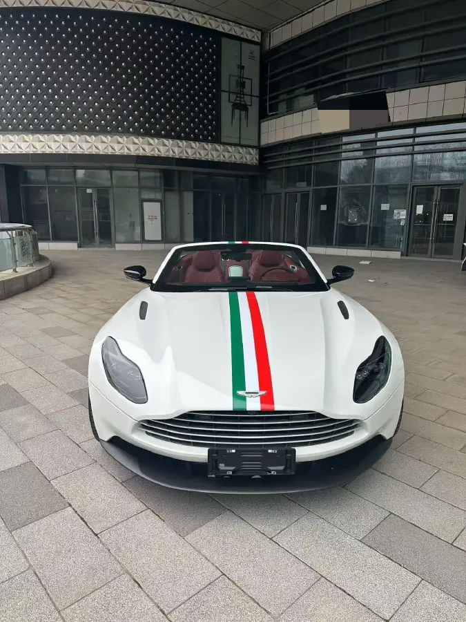2022 Aston Martin DB11 4.0T 534HP V8 8AT,autocango,china used car exporter,china ev exporter,chinese used car exporter,chinese used ev exporter