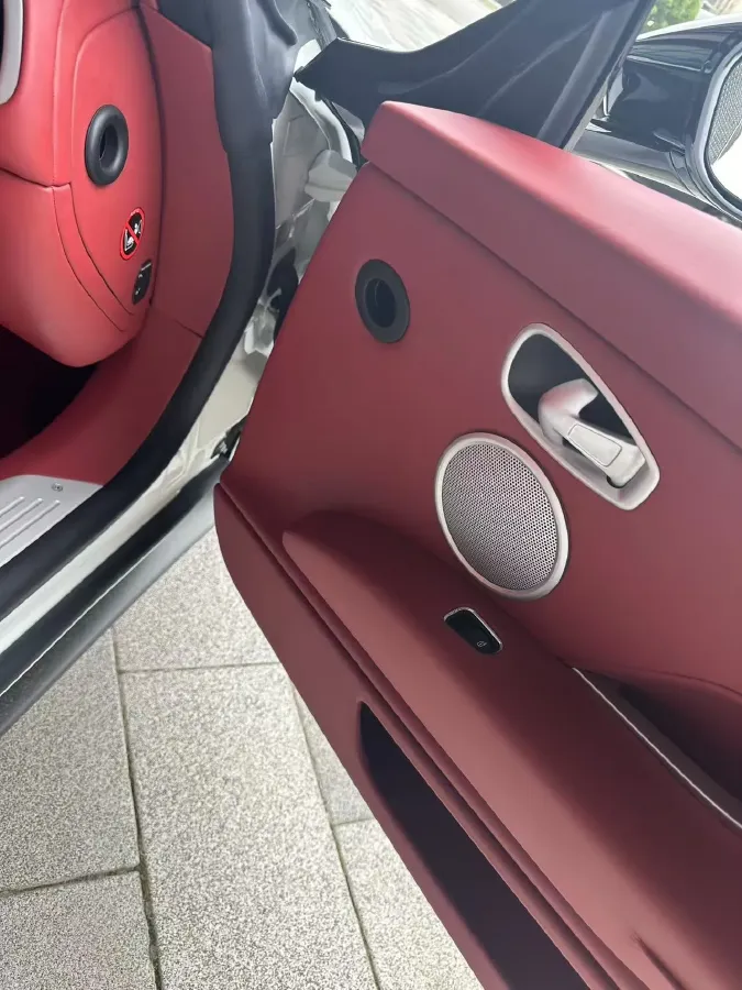 2022 Aston Martin DB11 4.0T 534HP V8 8AT,autocango,china used car exporter,china ev exporter,chinese used car exporter,chinese used ev exporter