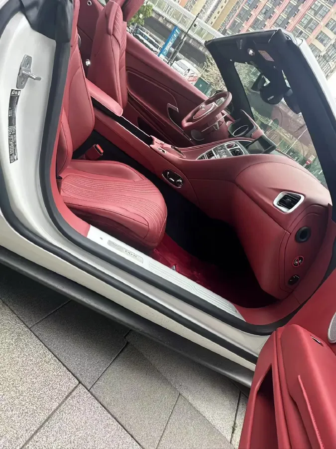 2022 Aston Martin DB11 4.0T 534HP V8 8AT,autocango,china used car exporter,china ev exporter,chinese used car exporter,chinese used ev exporter