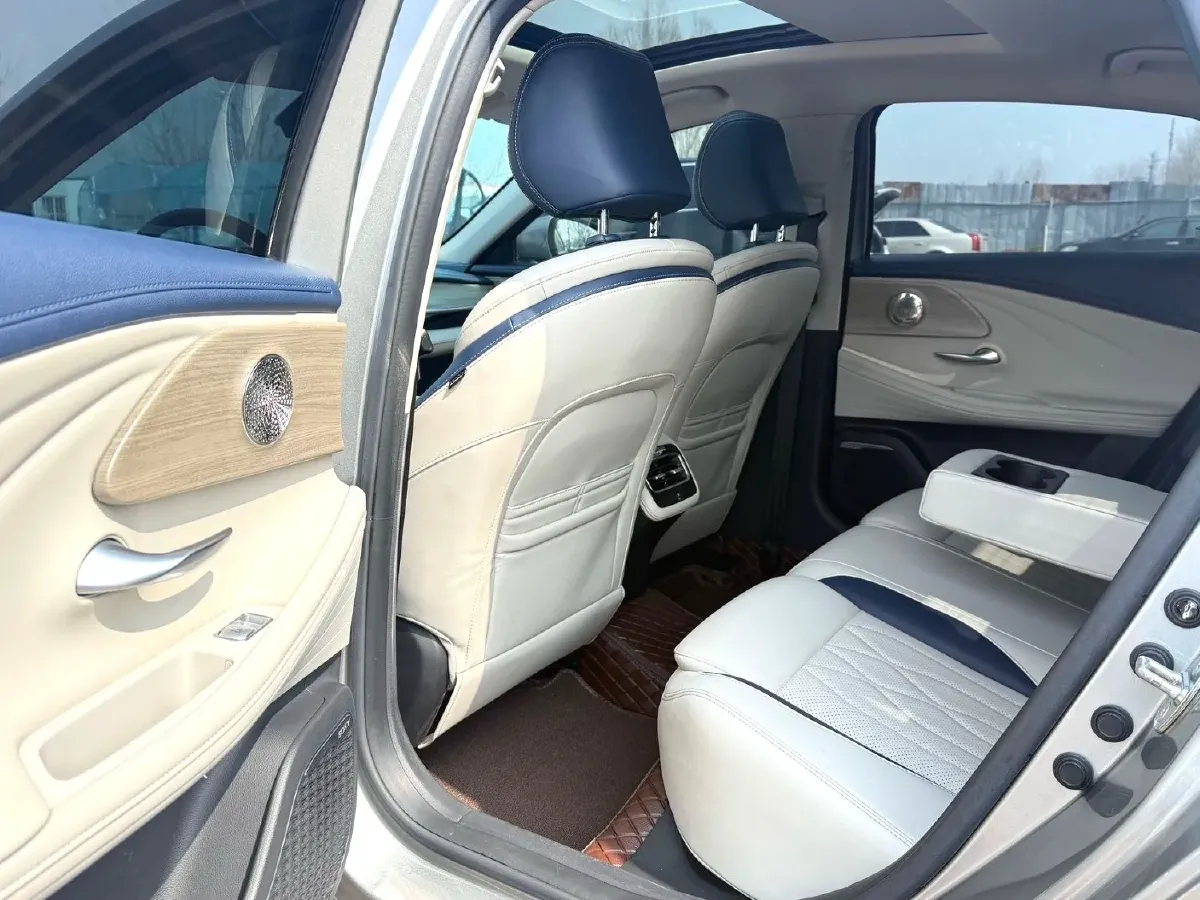 2022 Chery Arrizo 8 1.6T 197HP L4 7DCT,autocango,china used car exporter,china ev exporter,chinese used car exporter,chinese used ev exporter