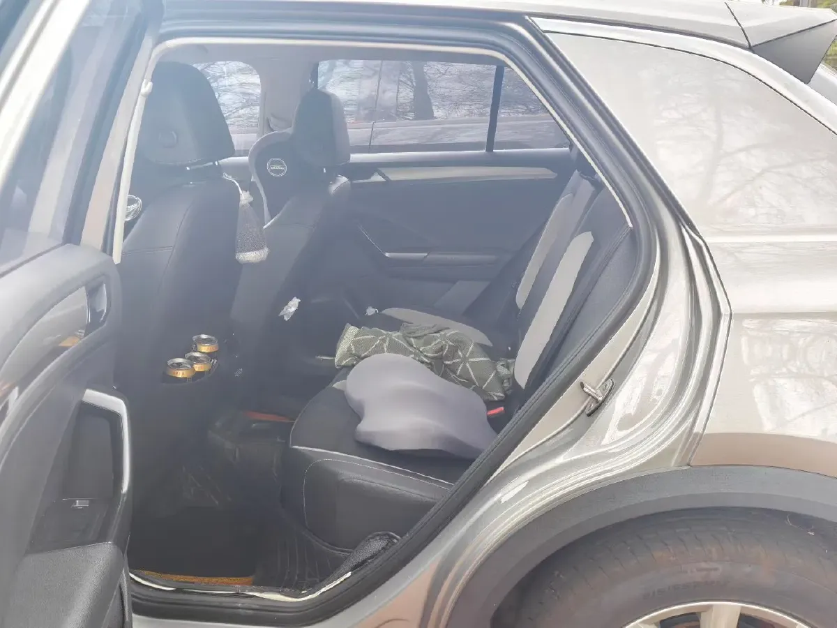 2019 Volkswagen T-Roc 1.4T 131HP L4 7DCT,autocango,china used car exporter,china ev exporter,chinese used car exporter,chinese used ev exporter