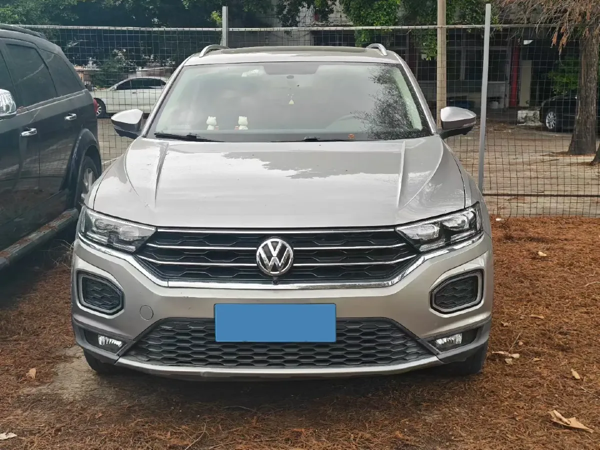 2019 Volkswagen T-Roc 1.4T 131HP L4 7DCT,autocango,china used car exporter,china ev exporter,chinese used car exporter,chinese used ev exporter