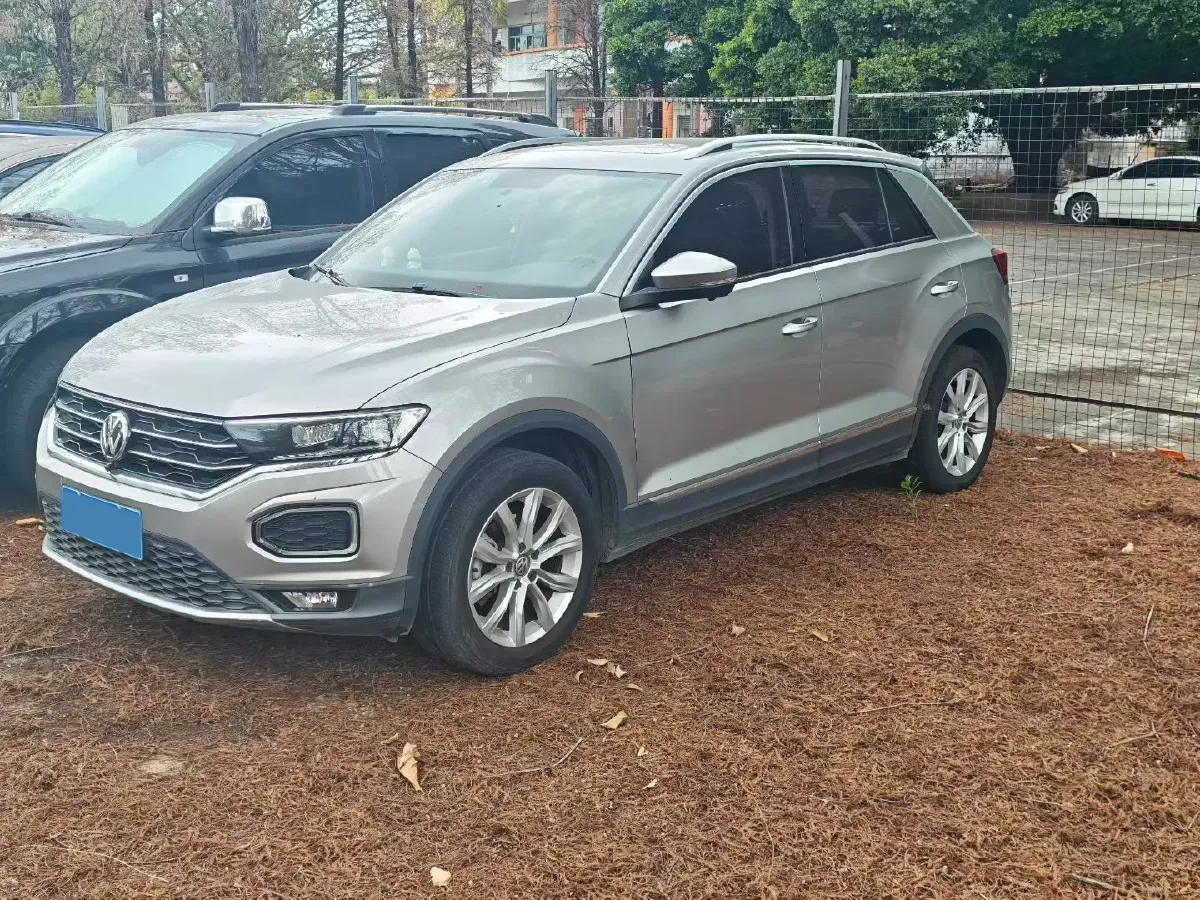2019 Volkswagen T-Roc 1.4T 131HP L4 7DCT,autocango,china used car exporter,china ev exporter,chinese used car exporter,chinese used ev exporter