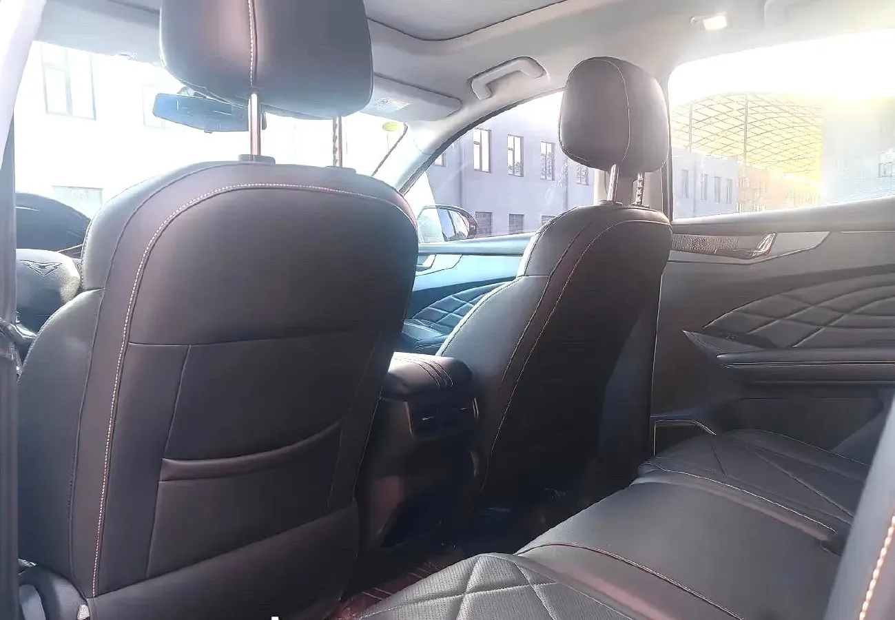 2023 KaiYi KunLun 2.0T 254HP L4 7DCT,autocango,china used car exporter,china ev exporter,chinese used car exporter,chinese used ev exporter