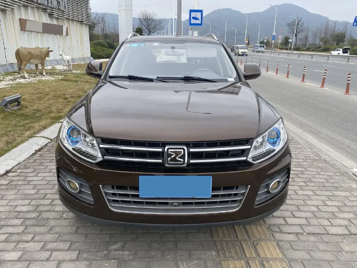 2017 BaoJun 560 1.5T 150HP L4 6MT,autocango,china used car exporter,china ev exporter,chinese used car exporter,chinese used ev exporter