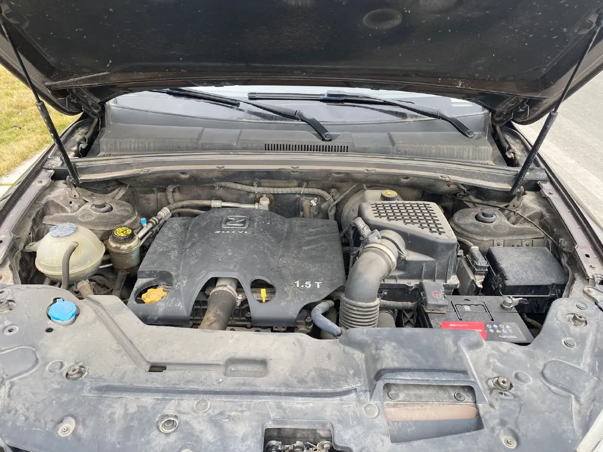 2017 BaoJun 560 1.5T 150HP L4 6MT,autocango,china used car exporter,china ev exporter,chinese used car exporter,chinese used ev exporter