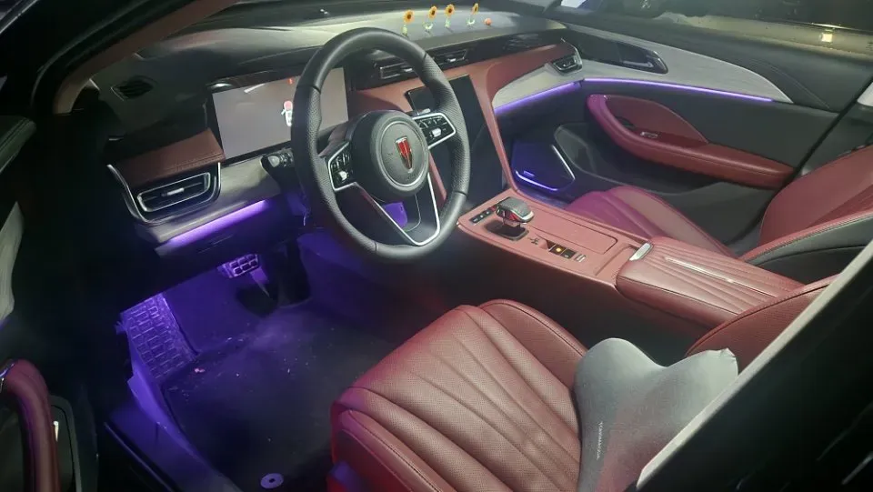 2025 HongQi H5 1.5T 169HP L4 1DHT Hybrid,autocango,china used car exporter,china ev exporter,chinese used car exporter,chinese used ev exporter