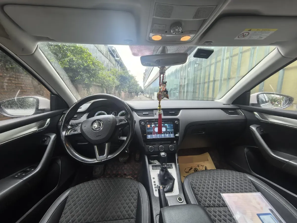 2018 Skoda Octavia 1.6L 110HP L4 6AT,autocango,china used car exporter,china ev exporter,chinese used car exporter,chinese used ev exporter