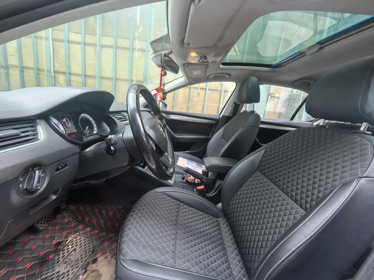 2018 Skoda Octavia 1.6L 110HP L4 6AT,autocango,china used car exporter,china ev exporter,chinese used car exporter,chinese used ev exporter