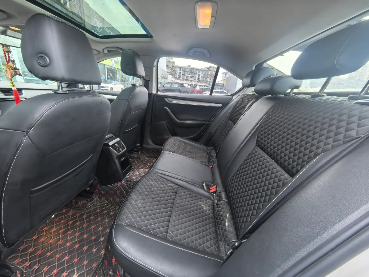 2018 Skoda Octavia 1.6L 110HP L4 6AT,autocango,china used car exporter,china ev exporter,chinese used car exporter,chinese used ev exporter