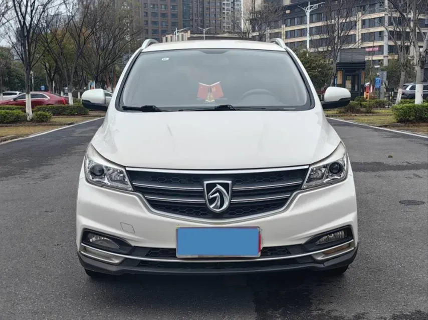 2019 BaoJun 730 1.5T 150HP L4 6MT,autocango,china used car exporter,china ev exporter,chinese used car exporter,chinese used ev exporter