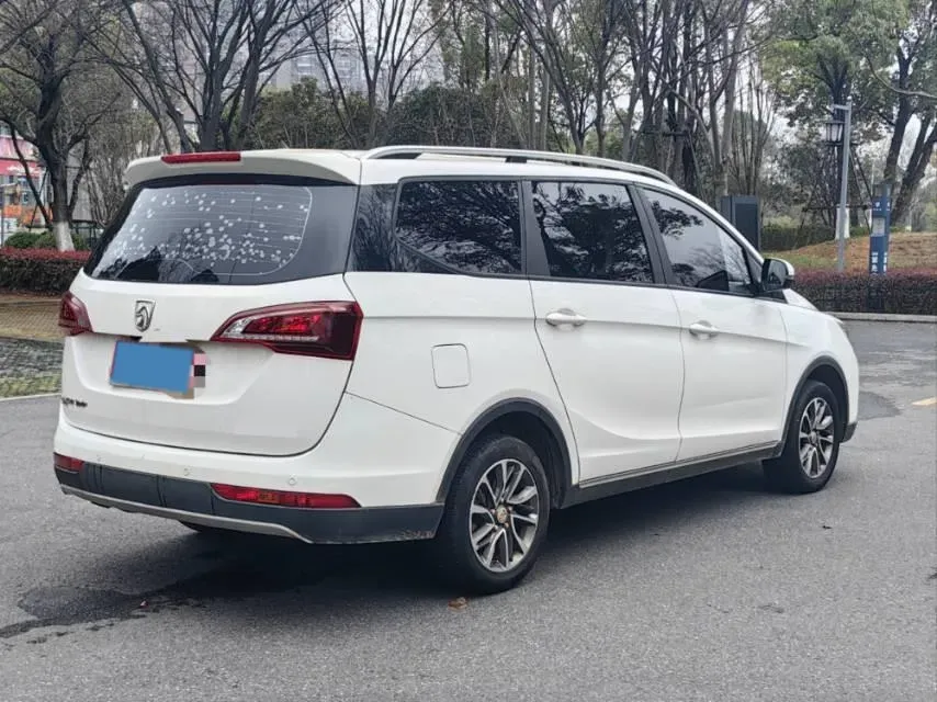 2019 BaoJun 730 1.5T 150HP L4 6MT,autocango,china used car exporter,china ev exporter,chinese used car exporter,chinese used ev exporter
