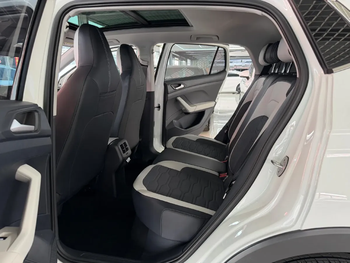 2025 Volkswagen Tharu 1.5L 110HP L4 6AT,autocango,china used car exporter,china ev exporter,chinese used car exporter,chinese used ev exporter