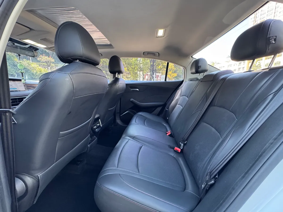 2023 Roewe i5 1.5L 129HP L4 CVT,autocango,china used car exporter,china ev exporter,chinese used car exporter,chinese used ev exporter