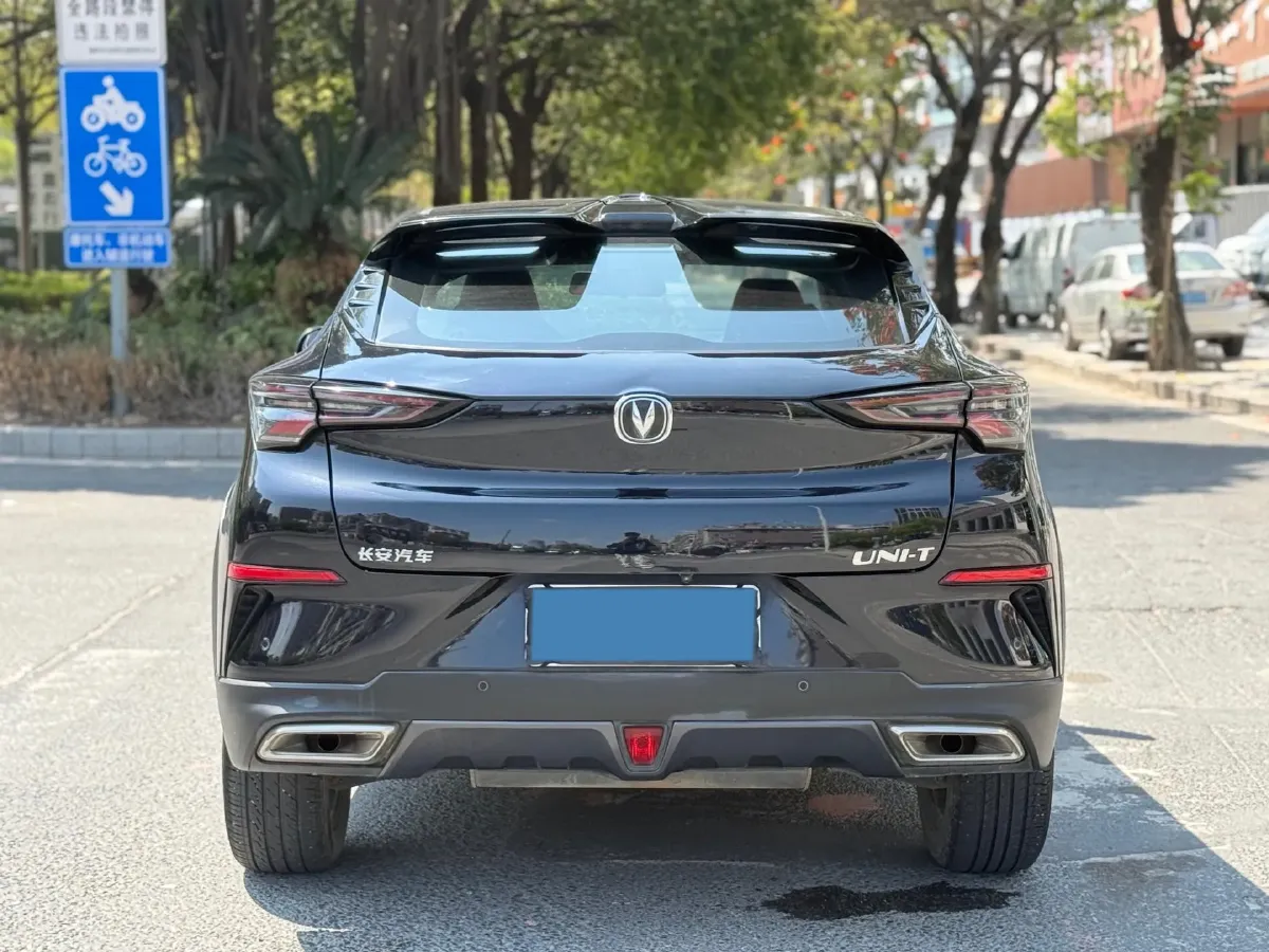 2020 ChangAn UNI-T 1.5T 180HP L4 7DCT,autocango,china used car exporter,china ev exporter,chinese used car exporter,chinese used ev exporter