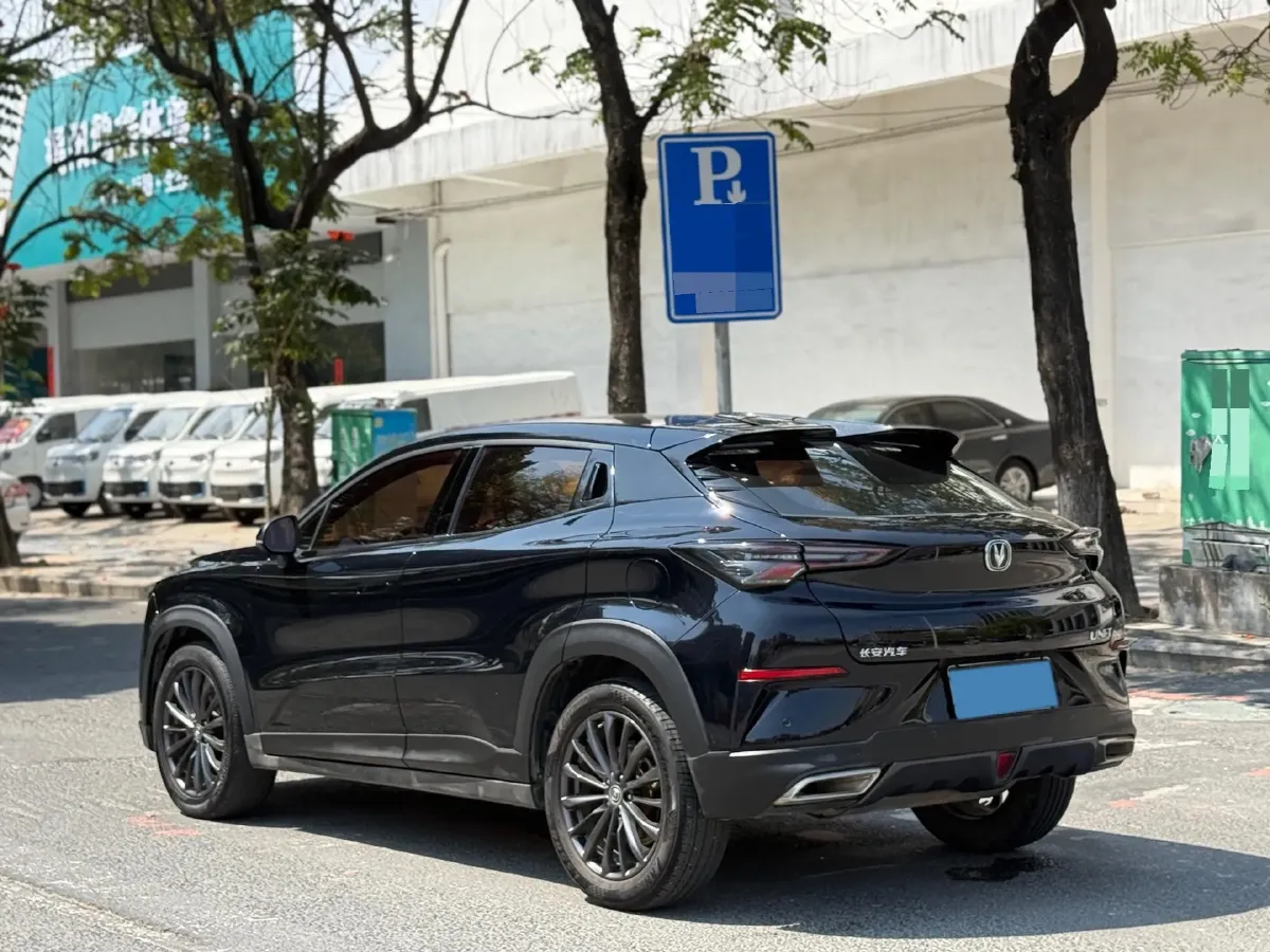 2020 ChangAn UNI-T 1.5T 180HP L4 7DCT,autocango,china used car exporter,china ev exporter,chinese used car exporter,chinese used ev exporter