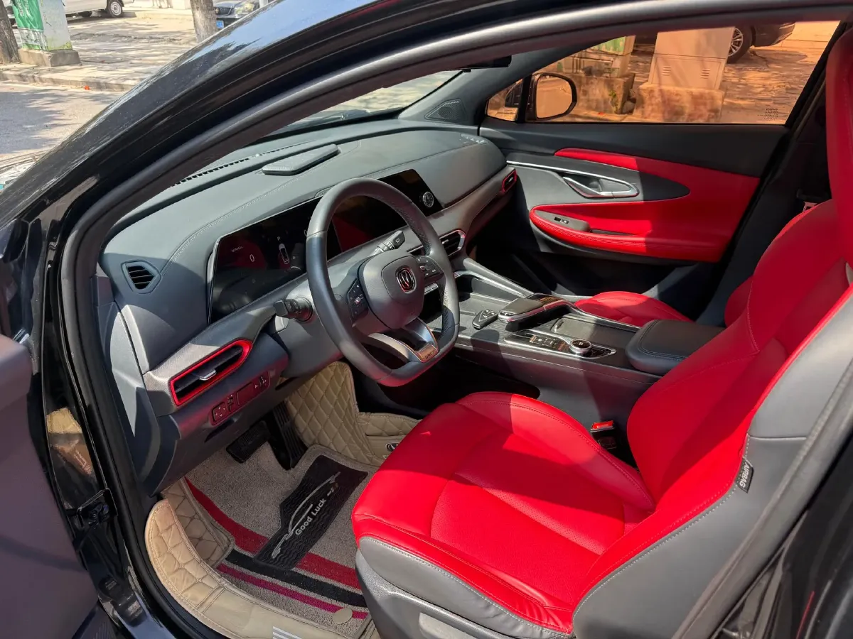 2020 ChangAn UNI-T 1.5T 180HP L4 7DCT,autocango,china used car exporter,china ev exporter,chinese used car exporter,chinese used ev exporter