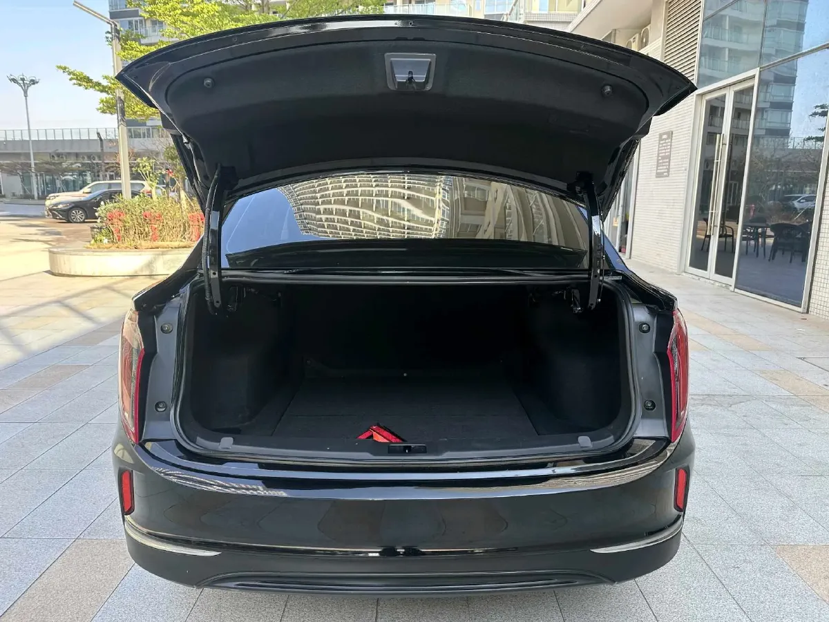 2022 HongQi E-QM5 BEV 54KWH,autocango,china used car exporter,china ev exporter,chinese used car exporter,chinese used ev exporter