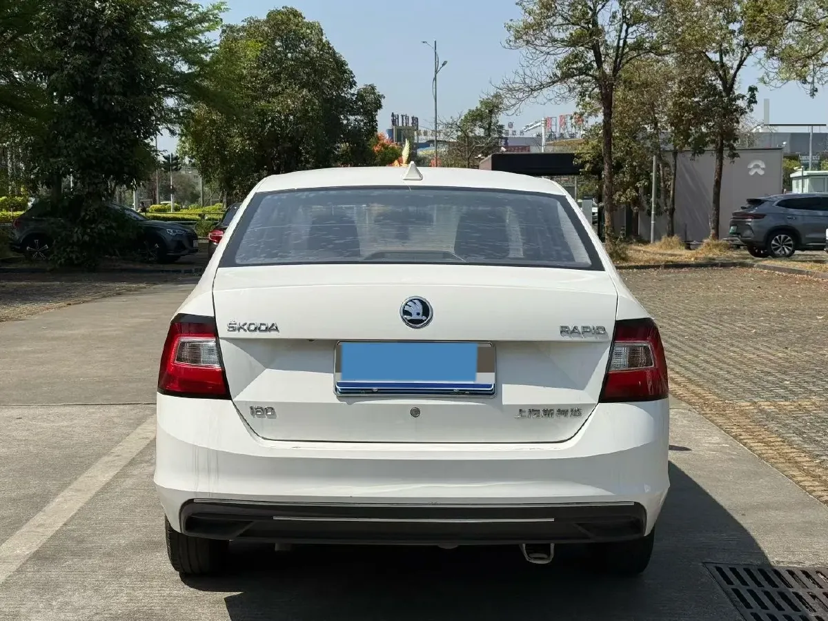 2018 Skoda Rapid 1.6L 110HP L4 5MT,autocango,china used car exporter,china ev exporter,chinese used car exporter,chinese used ev exporter
