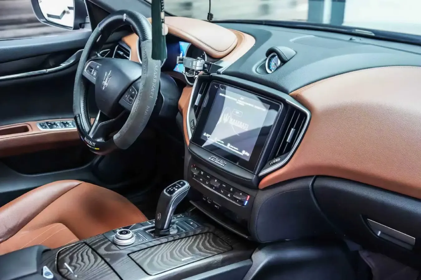 2019 Maserati Ghibli 3.0T 350HP V6 8AT,autocango,china used car exporter,china ev exporter,chinese used car exporter,chinese used ev exporter