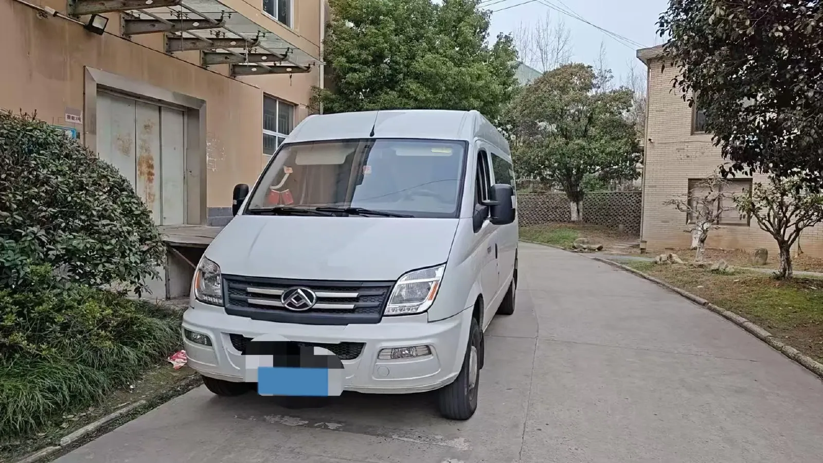 2021 MAXUS XinTu V80 2.0T 139HP L4 6MT,autocango,china used car exporter,china ev exporter,chinese used car exporter,chinese used ev exporter