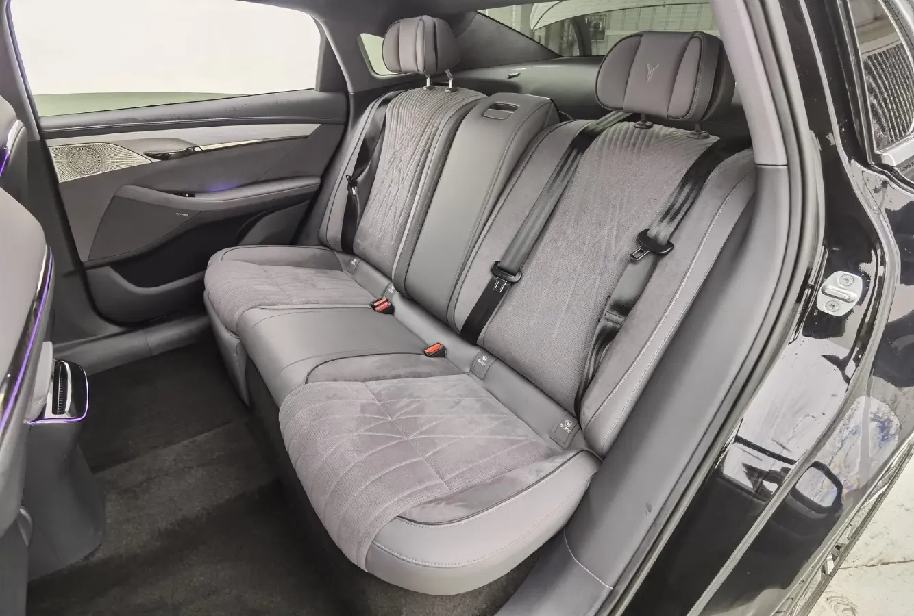 2023 Voyah ZhuiGuang BEV 82.11KWH,autocango,china used car exporter,china ev exporter,chinese used car exporter,chinese used ev exporter