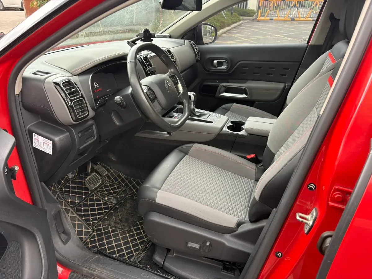 2017 Citroen C5 Aircross 1.6T 167HP L4 6AT,autocango,china used car exporter,china ev exporter,chinese used car exporter,chinese used ev exporter