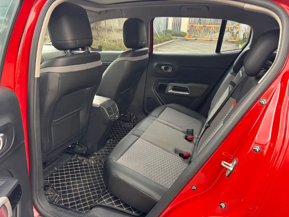 2017 Citroen C5 Aircross 1.6T 167HP L4 6AT,autocango,china used car exporter,china ev exporter,chinese used car exporter,chinese used ev exporter