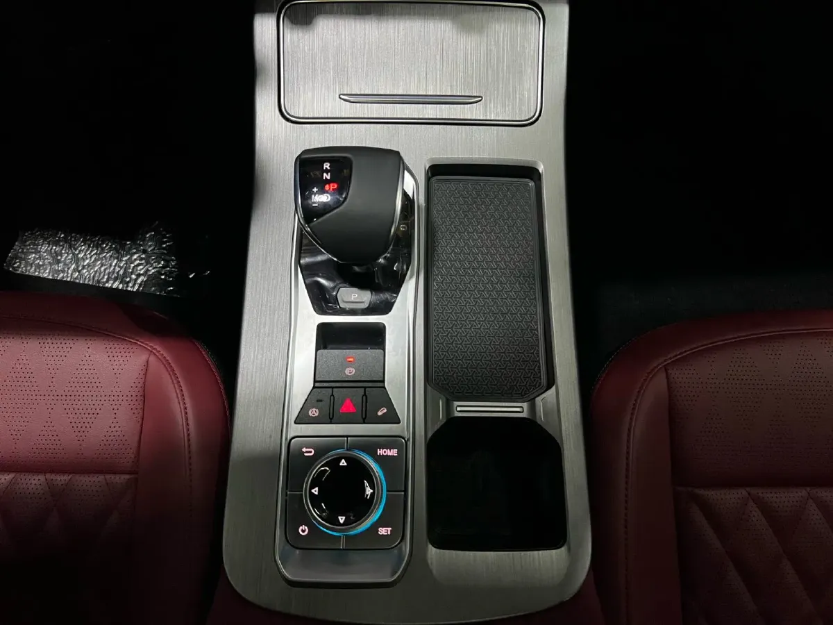 2024 Jetour X70 Plus 1.5T 156HP L4 6DCT,autocango,china used car exporter,china ev exporter,chinese used car exporter,chinese used ev exporter