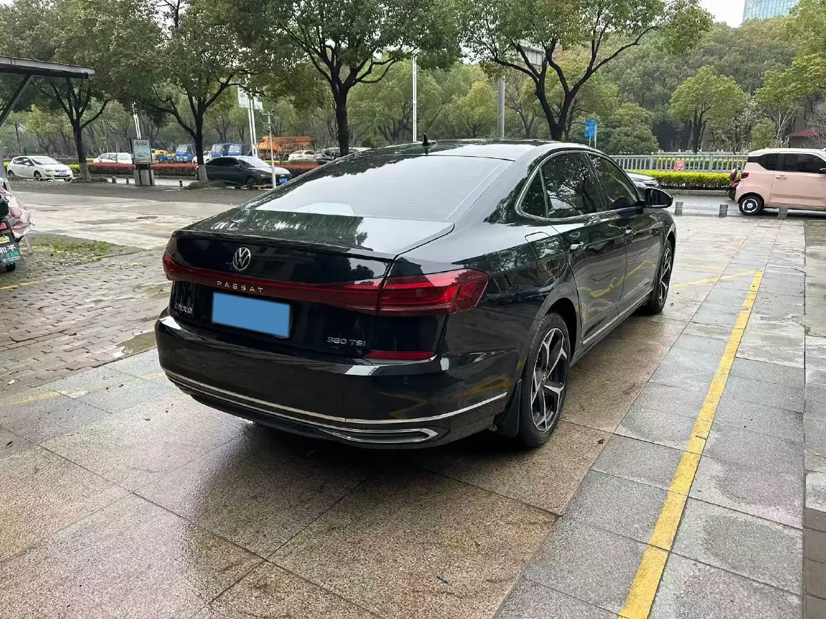 2024 Volkswagen Passat 2.0T 220HP L4 7DCT,autocango,china used car exporter,china ev exporter,chinese used car exporter,chinese used ev exporter