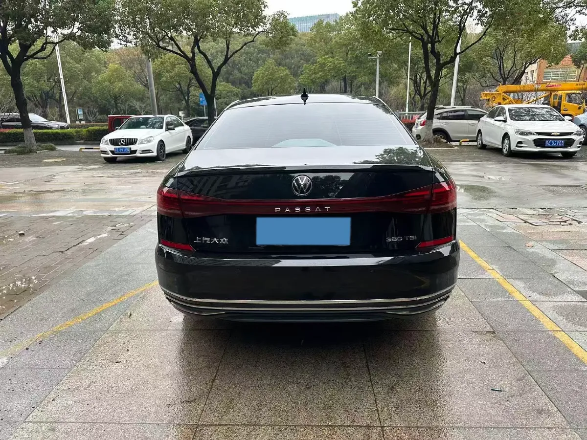 2024 Volkswagen Passat 2.0T 220HP L4 7DCT,autocango,china used car exporter,china ev exporter,chinese used car exporter,chinese used ev exporter