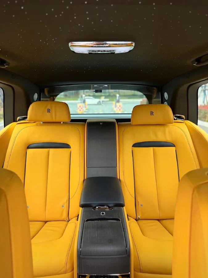 2018 Rolls-Royce Cullinan 6.7T 571HP V12 8AT,autocango,china used car exporter,china ev exporter,chinese used car exporter,chinese used ev exporter