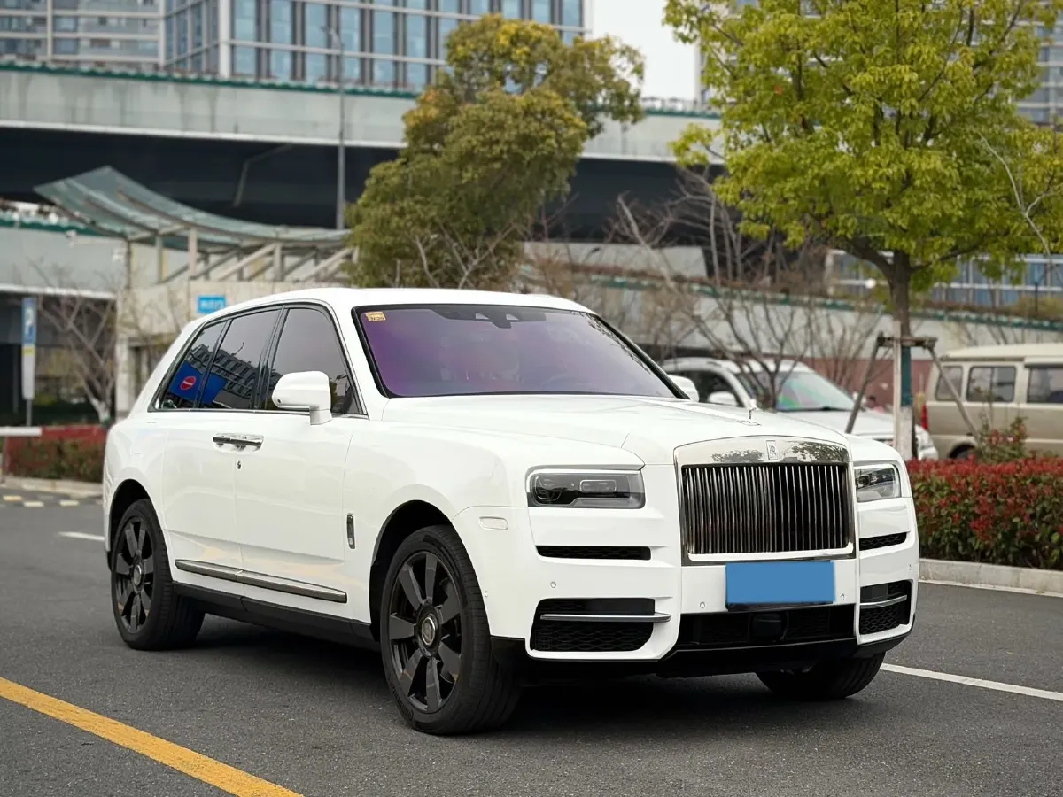 2018 Rolls-Royce Cullinan 6.7T 571HP V12 8AT,autocango,china used car exporter,china ev exporter,chinese used car exporter,chinese used ev exporter